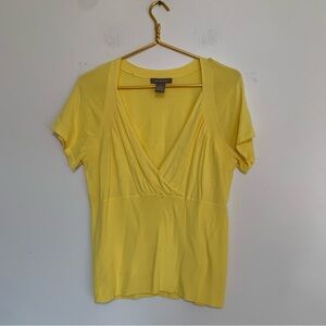 Kenar Sunny Yellow V-Neck Short Sleeve Top